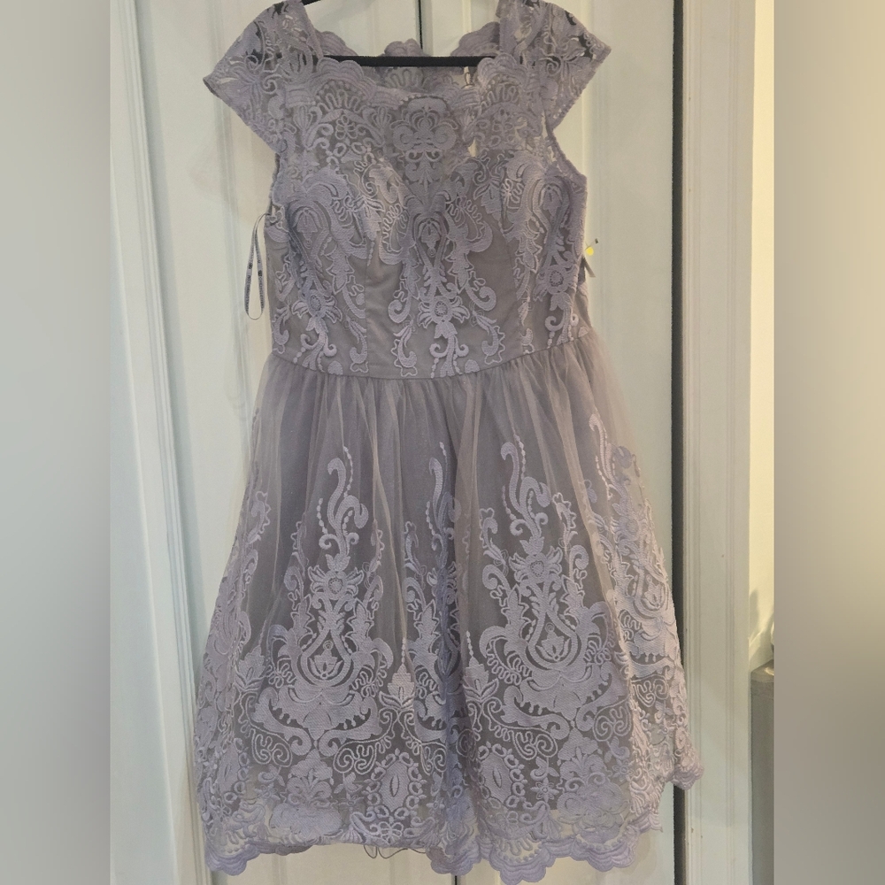 Elegant Lace Dress in Lavender